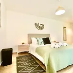 Serena - Exquisite With Private Heated Pool *