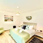 וילה Serena - Exquisite With Private Heated Pool *