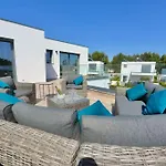 וילה Serena - Exquisite With Private Heated Pool