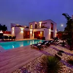 וילה Serena - Exquisite With Private Heated Pool *