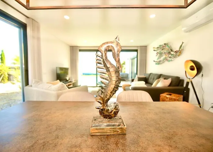 Villa Serena - Exquisite With Private Heated Pool